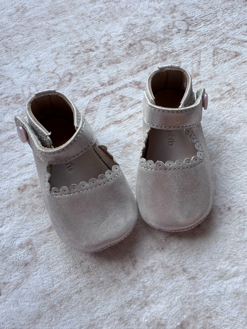 Elephantito baby girl leather metallic shoes 2 infant retail $54